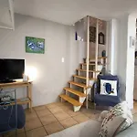 Maison Des Remparts Nichee Sous La Cite *