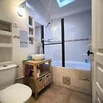 Maison Des Remparts Nichee Sous La Cite