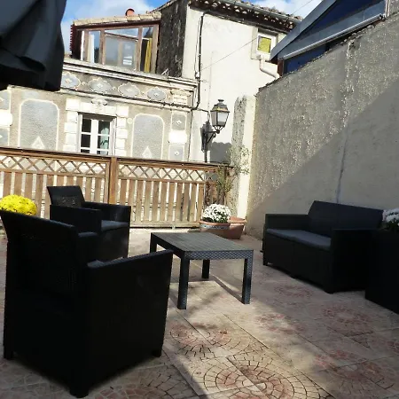 בית נופש Maison Des Remparts Nichee Sous La Cite