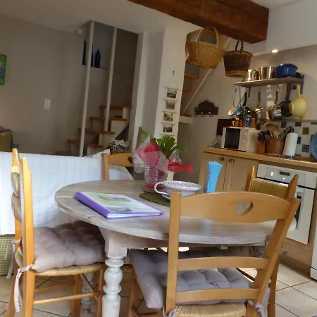 Maison Des Remparts Nichee Sous La Cite Tatil Evi *