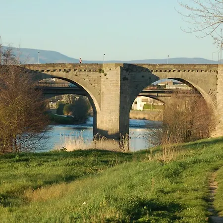 Maison Des Remparts Nichee Sous La Cite Carcassonne