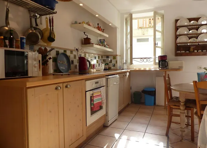 Maison Des Remparts Nichee Sous La Cite Holiday home Carcassonne