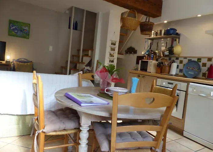 Maison Des Remparts Nichee Sous La Cite Tatil Evi *