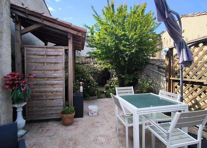 Maison Des Remparts Nichee Sous La Cite Ferienhaus Carcassonne