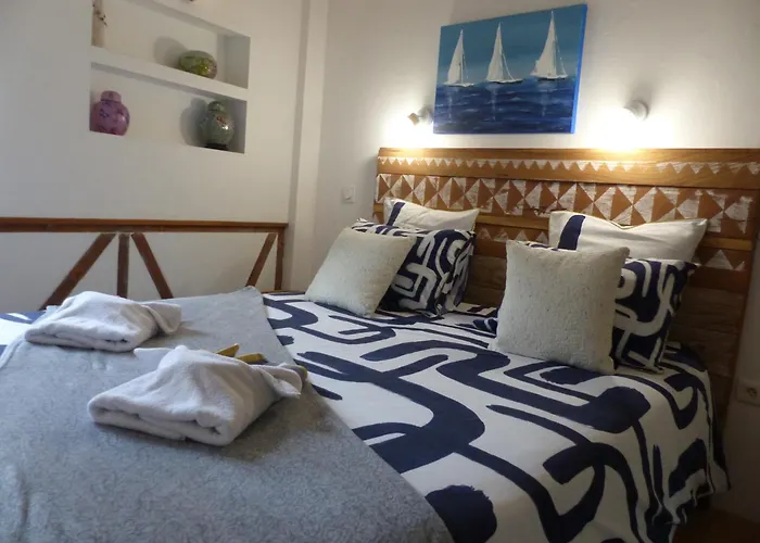 Maison Des Remparts Nichee Sous La Cite Carcassonne