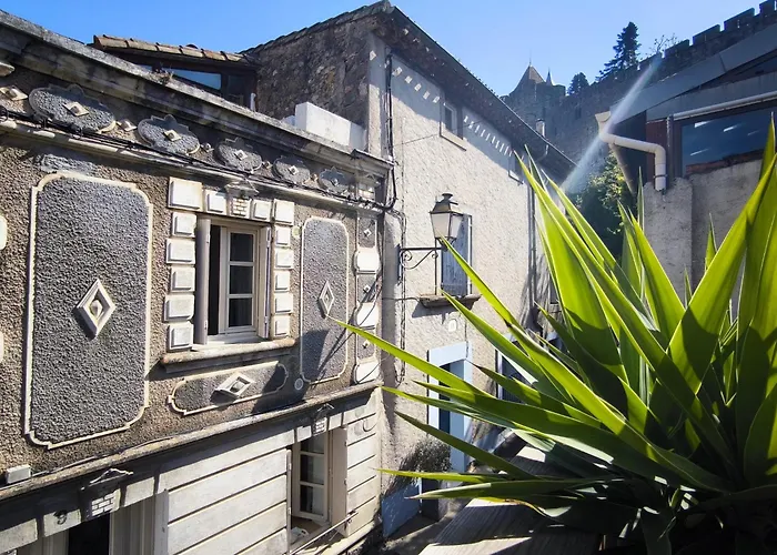 Holiday home Maison Des Remparts Nichee Sous La Cite Carcassonne