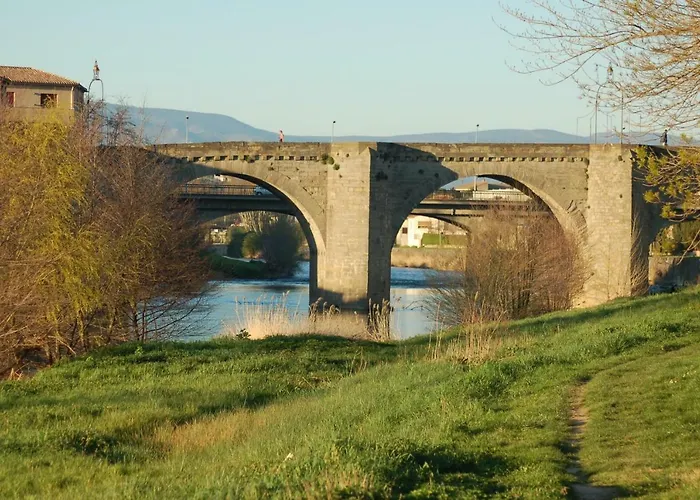 Maison Des Remparts Nichee Sous La Cite Carcassonne